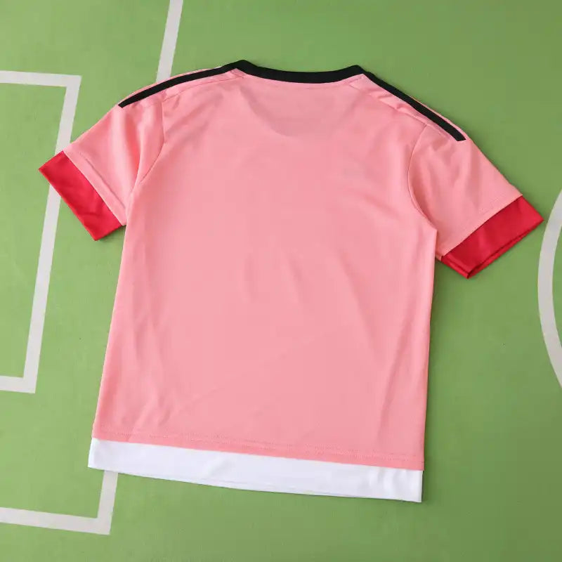 Juventus F.C. Away Retro Kids Kit 15/16 Season