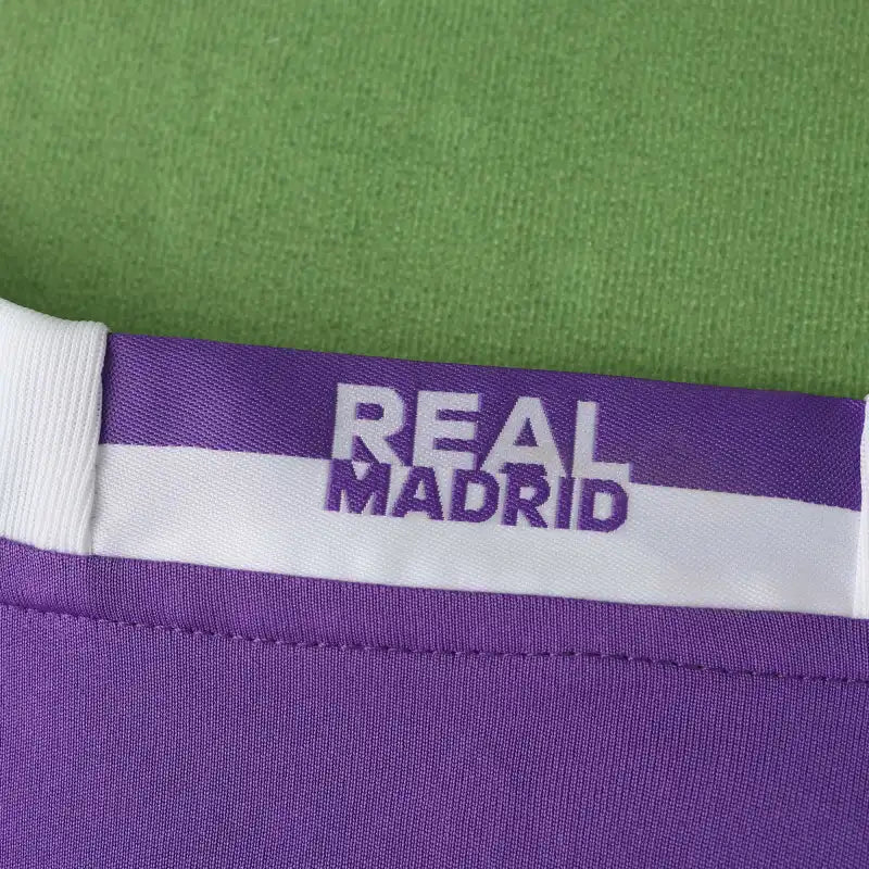 Real Madrid CF Away Retro Fan Version 16/17 Season Jersey