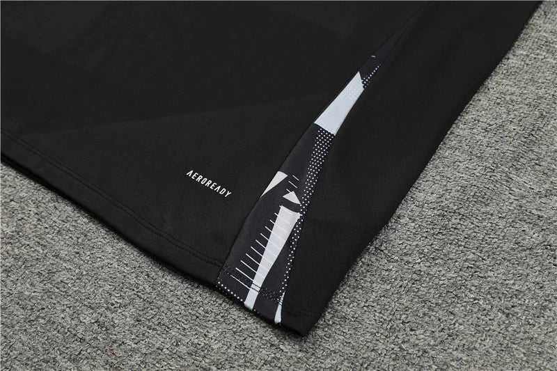 Manchester United 24/25 Black/Grey Training Suit