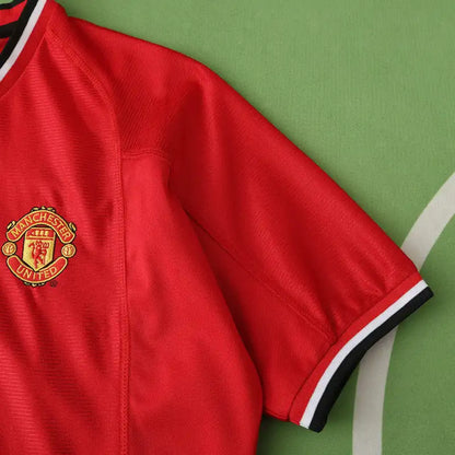 Manchester United F.C. Home Retro Fan Version 00/02 Season Jersey