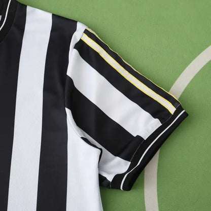 Newcastle United F.C. Home Retro Fan Version 97/99 Season Jersey